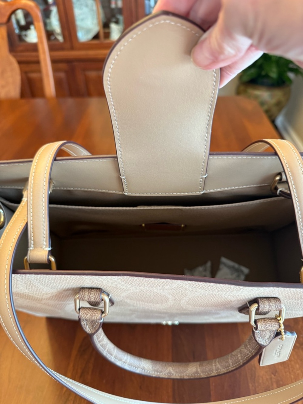 NWT Coach Maggie Tote Bag In Blocked Signature Canvas - Picture 8 of 9